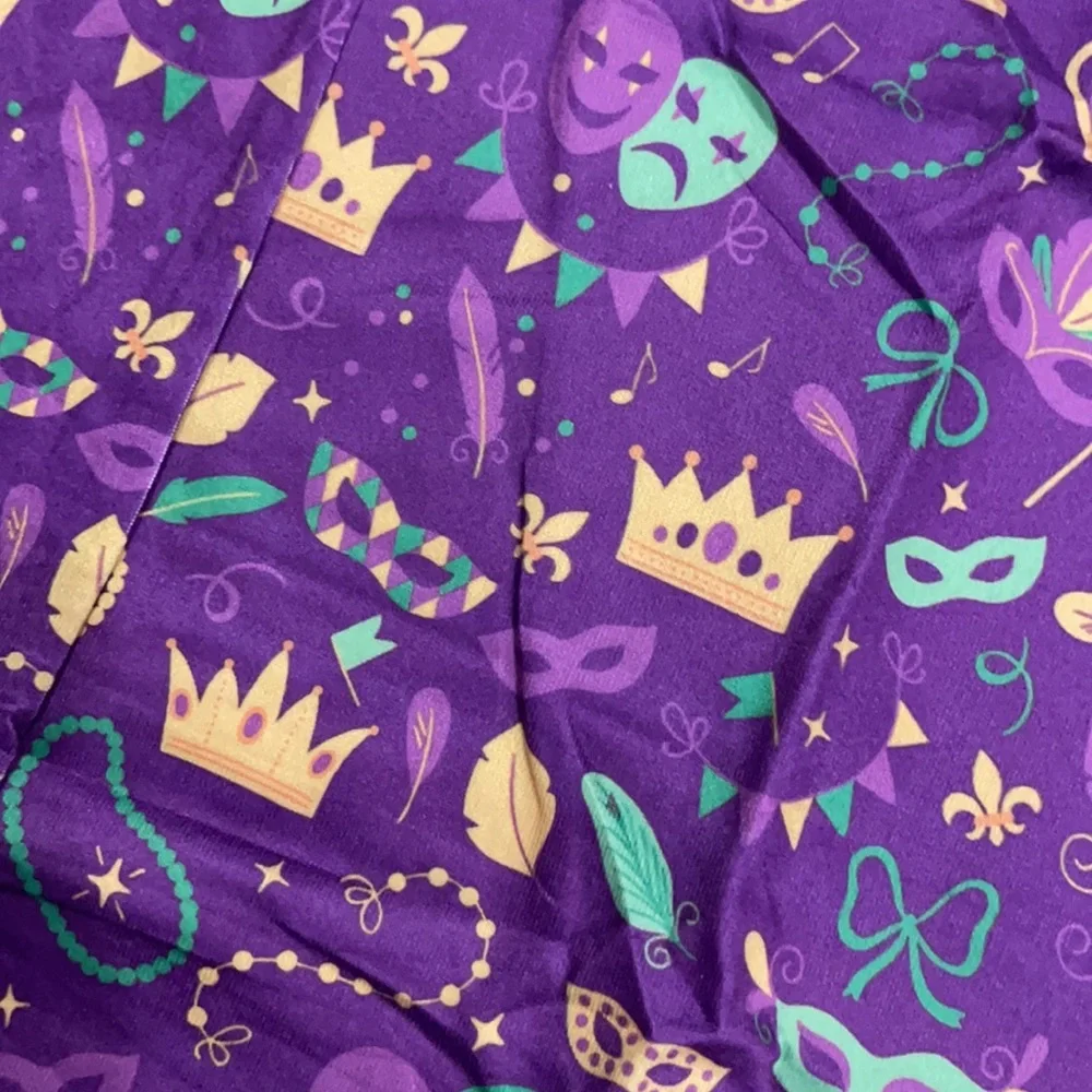 6/$20 Mardi Gras long neck gaiter